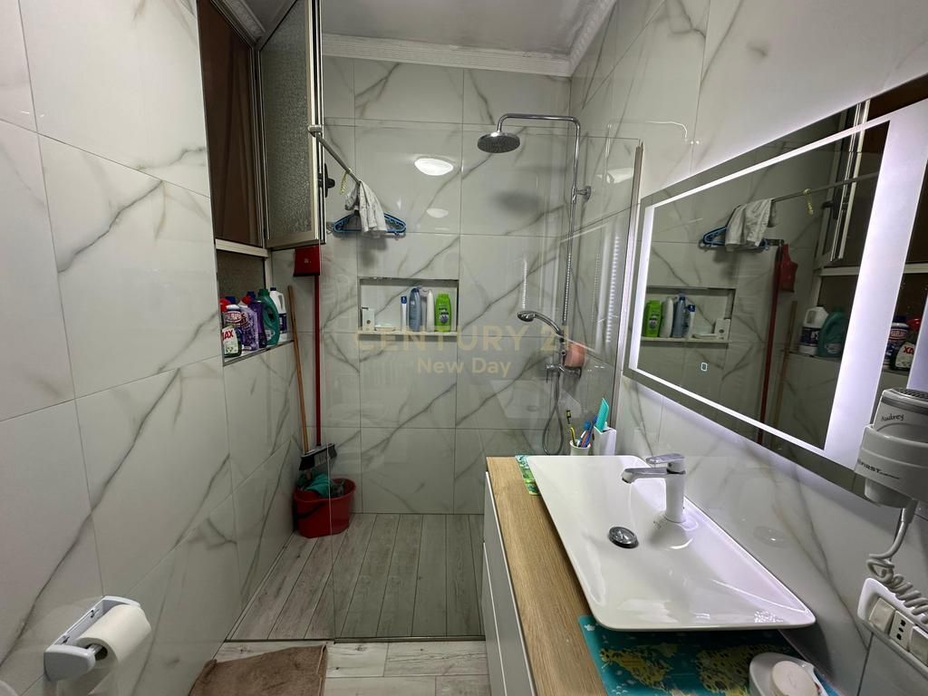 Shitet Apartament i Konvertuar 2+1 në Golem, Durrës - 105000€ | 62 m²