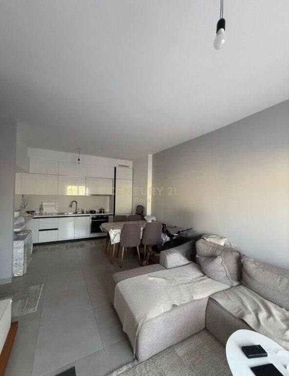 Apartment 1+1 for sale near Selvisë, at 4 Dëshmorët Street