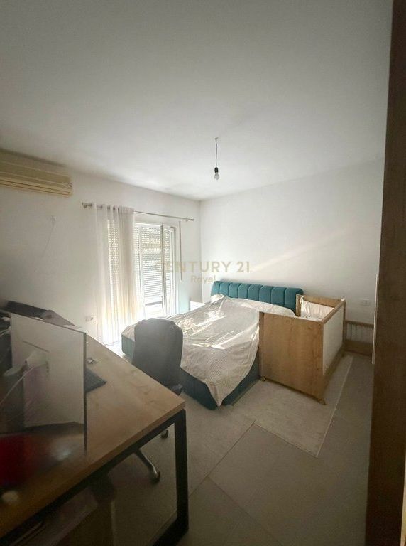 Apartment 1+1 for sale near Selvisë, at 4 Dëshmorët Street