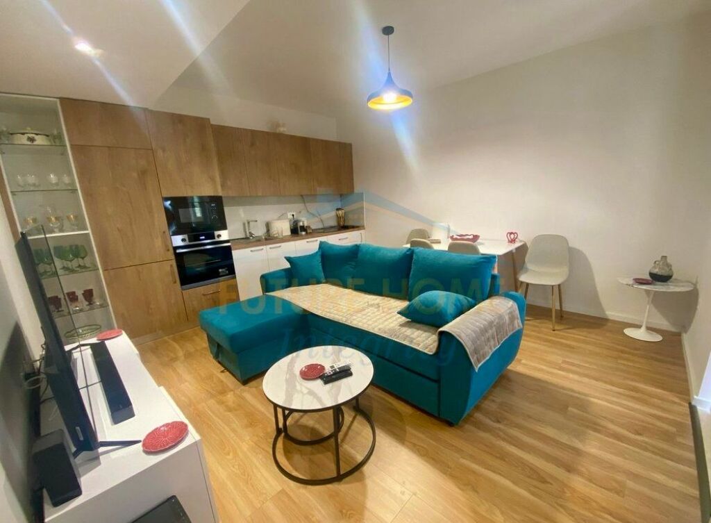 Qera, Apartament 1+1+Garderobë+Parkim, Rruga Mihal Grameno, Tiranë.