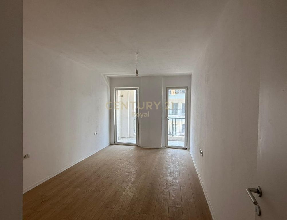 1+1 apartment for sale in Kombinat