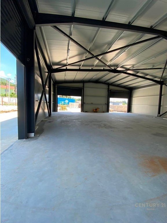 Multifunctional Warehouse for Rent Near Fundjave Ndryshe, Tufine