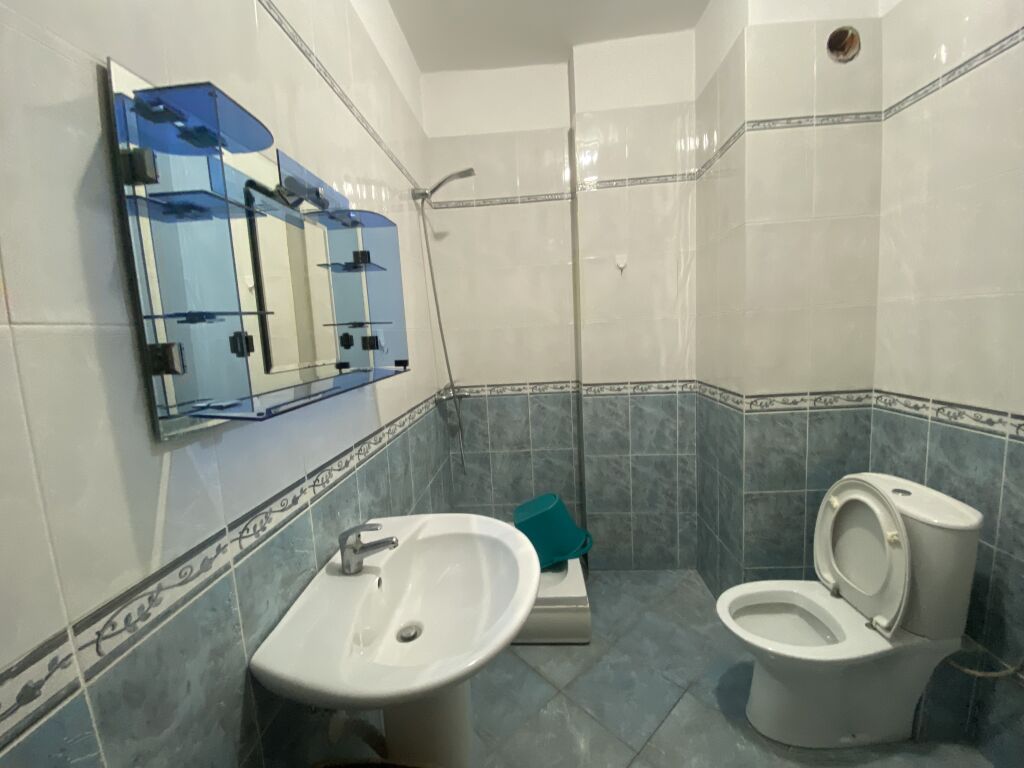 Apartamwnt 2+1+ 2 per qera Afer market aldi Fresk !