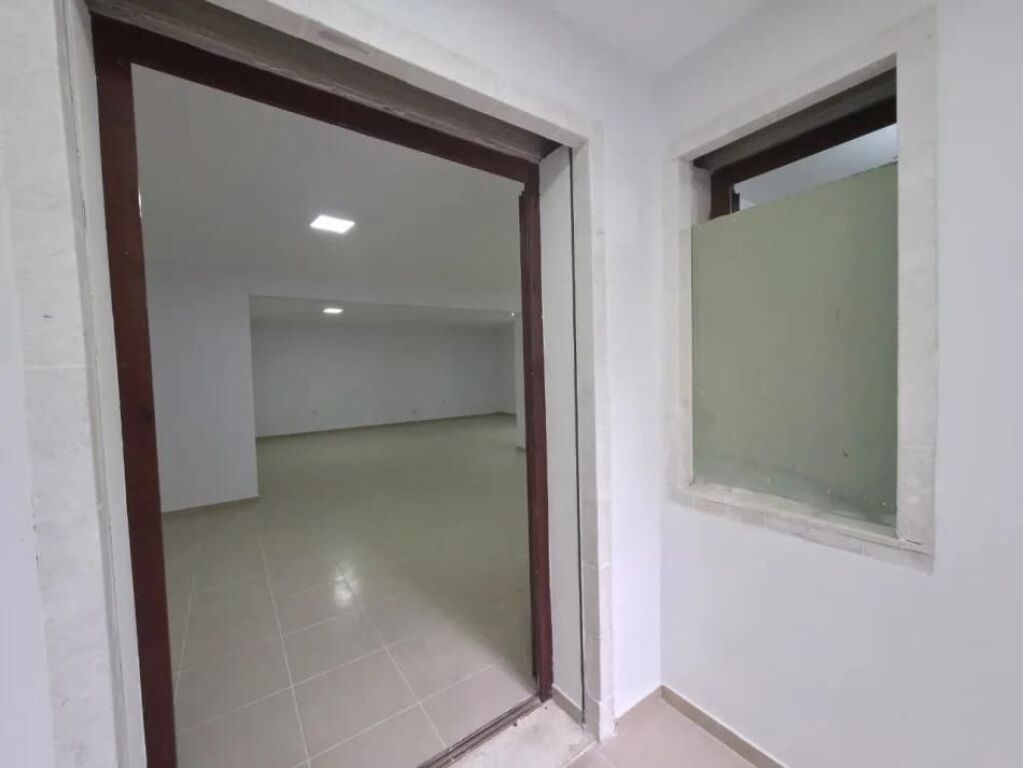 FOR RENT / SALE – BUSINESS UNIT AT THE BOTANICAL GARDEN