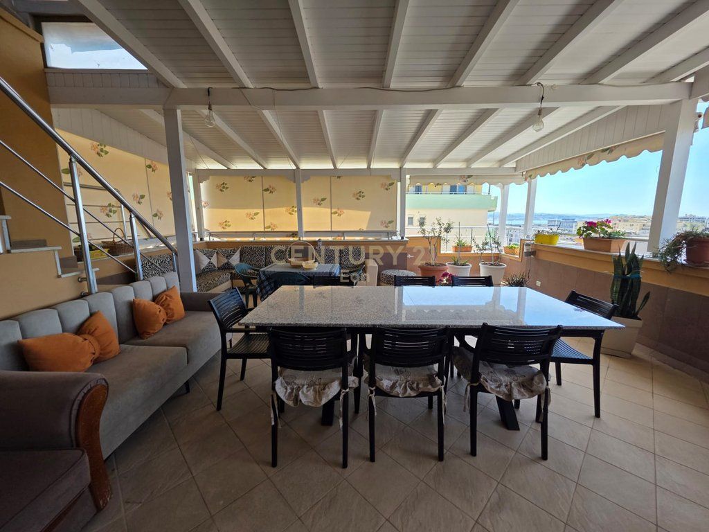 Attico in Vendita, Durres Quartiere N. 6 !