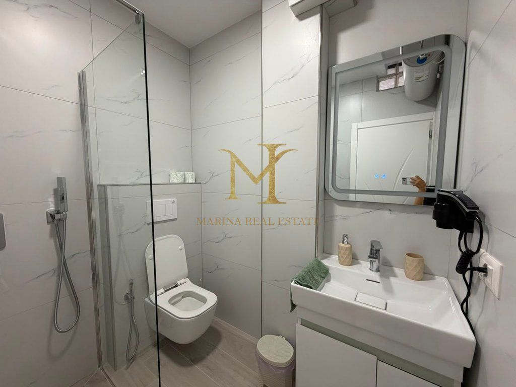 JEPET ME QERA APARTAMENT 1+1 NE PLAZH HEKURUDHA SHUME PRANE ME DETIN!