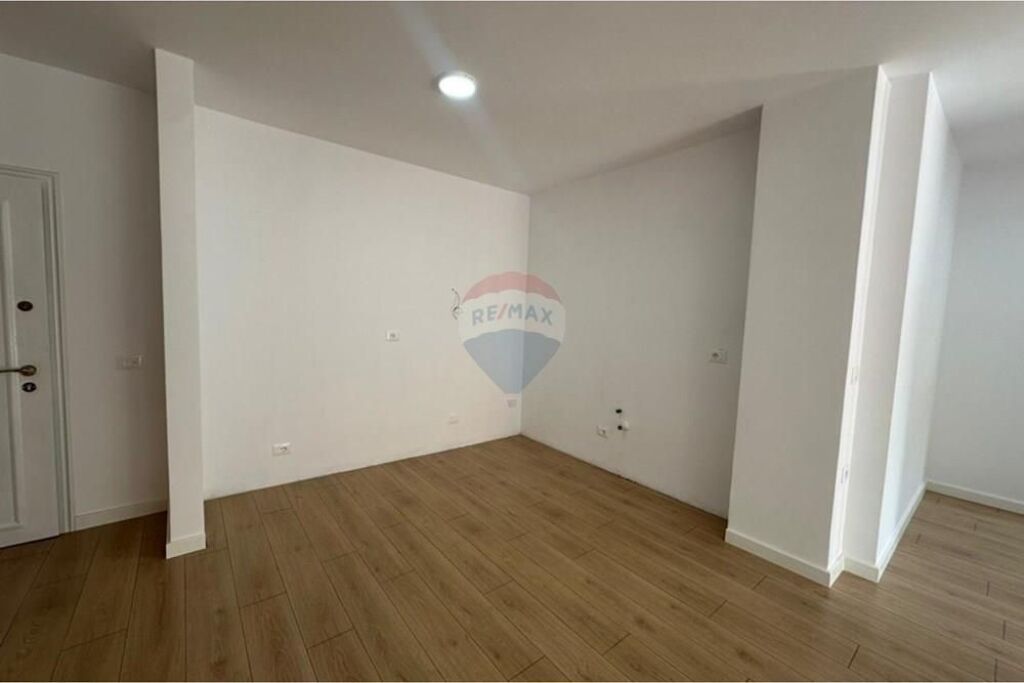 Apartament 2+1 per shitje Ilira Plazh Durres