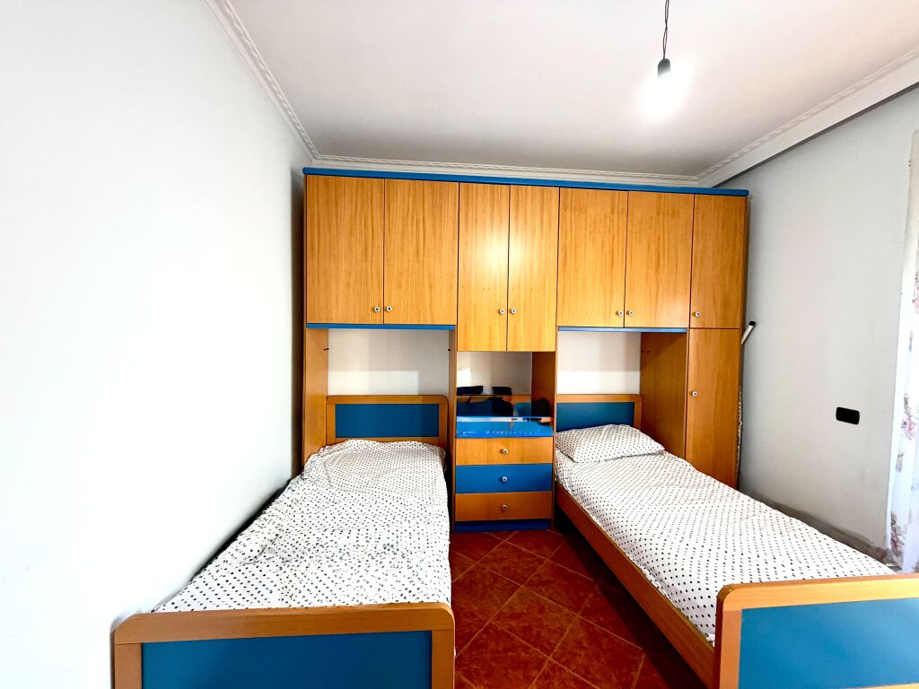 Apartament 2+1 për shitje ,Lungomare Vlorë