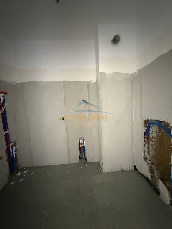Shitet, Apartament 2+1, Space City, Paskuqan.
