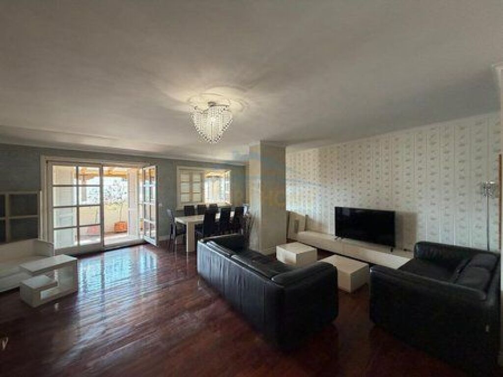Shitet , Duplex 3+1+2 , Myslym Shyri , Tirane