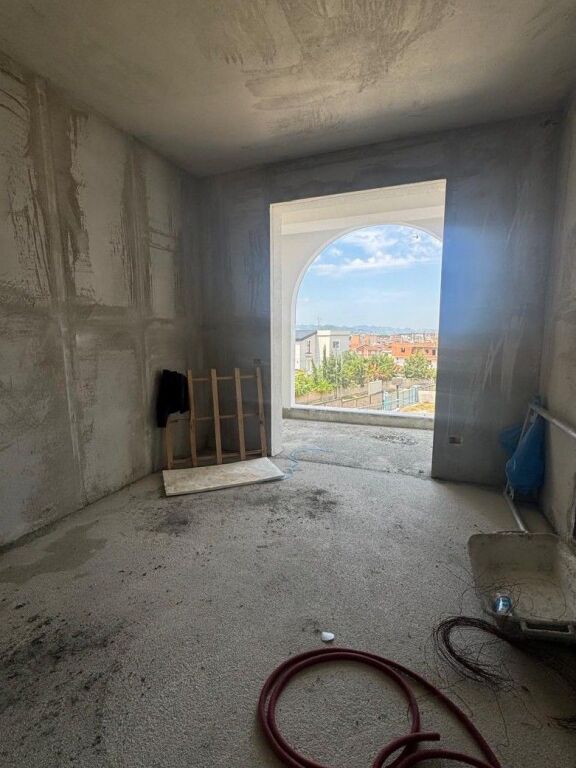Shiten apartamente 2+1 te Lake Side Residence, Paskuqan