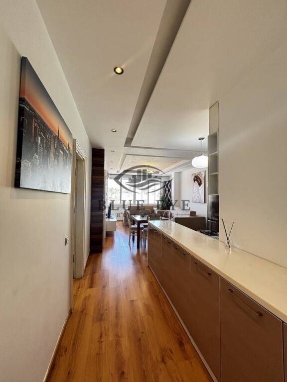 Shitet Apartament 2+1 në Muzeu I Deshmoreve, Durrës