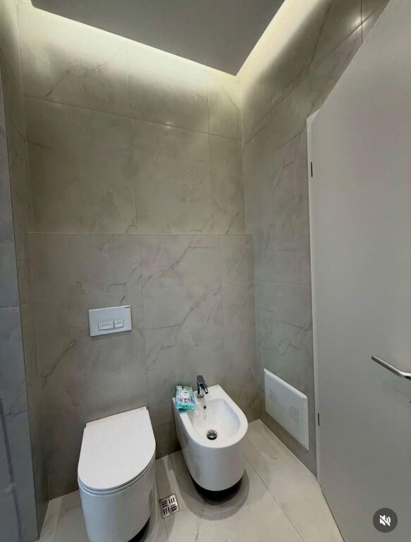 🏢In the Ali Demi area, Rezidenca Kadiu offers for rent a 1+1 apartment, newly furnished. 450 Euro