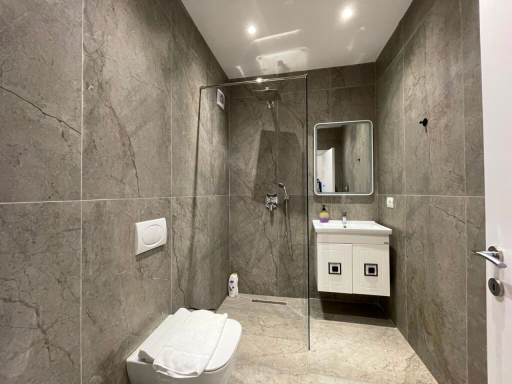 Apartament 2+1 per qira tek Kika 2 tek Komuna e Parisit.