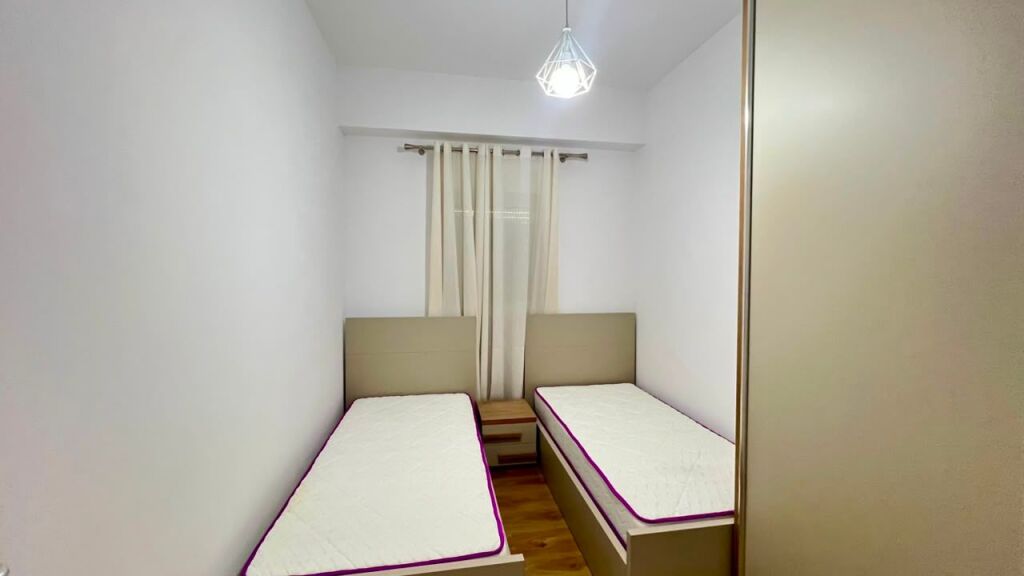 Me Qera: 2+1+2wc 📍Ali Demi (Rez.Kaimi) - Sp.110m² - Orientim:Jug🌞 - 470€/Muaj - Kt.4 || Rezidence e Re