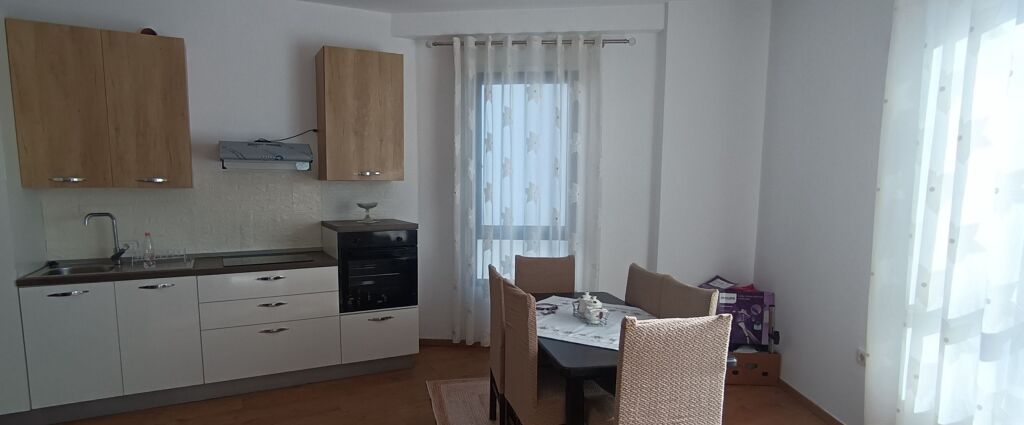 Rent | Apartament 1 + 1 | Farmacia 10| 700 €/month