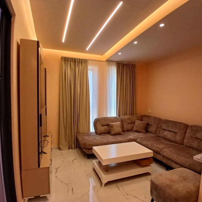 Apartament 1+1 per qira tek Shkolla e Bashkuar.