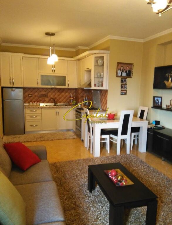 SHITET APARTAMENT 1+1 RRUGA KONGRESI I MANASTIRIT 129.000 EURO