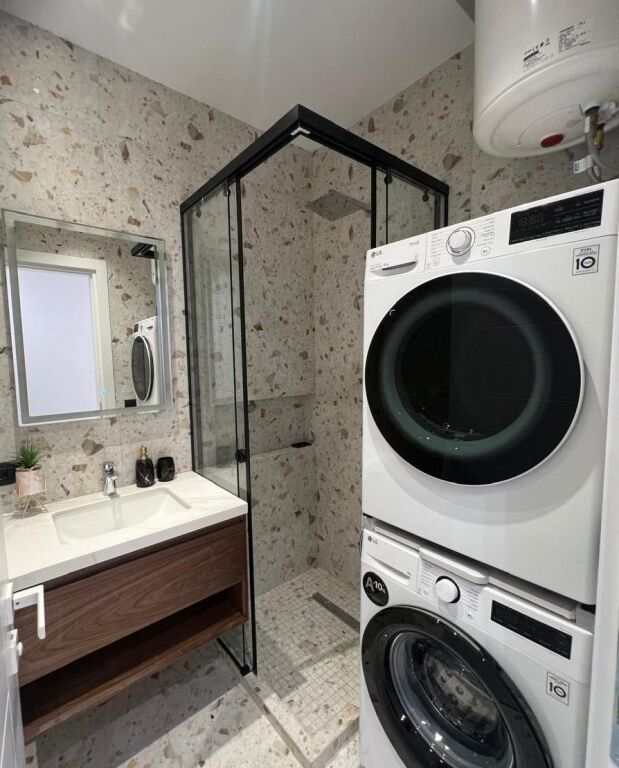 📌APARTAMENT ME QIRA – PËRBALLË UET, KOMPLEKSI GREEN HARMONY