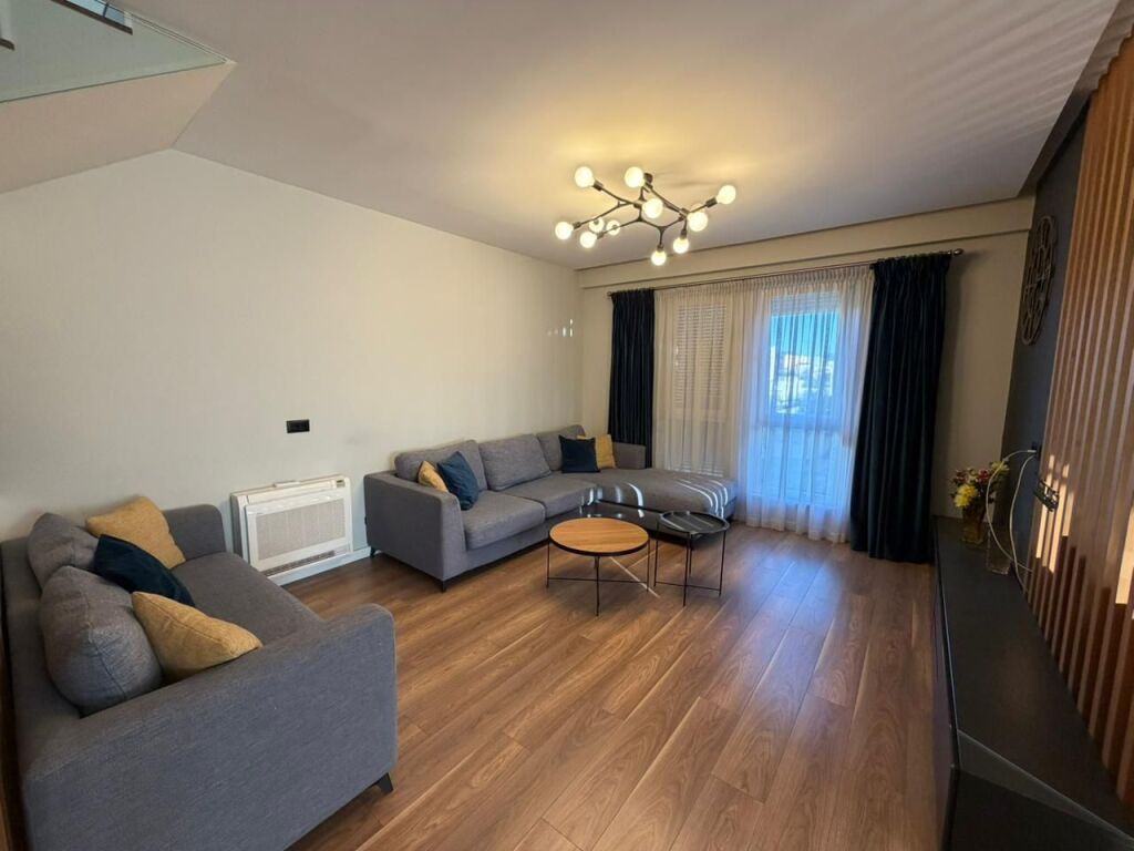 🏡 Duplex 3+1 apartment for rent in the 5 Maj area 💰 70,000 lekë /month
