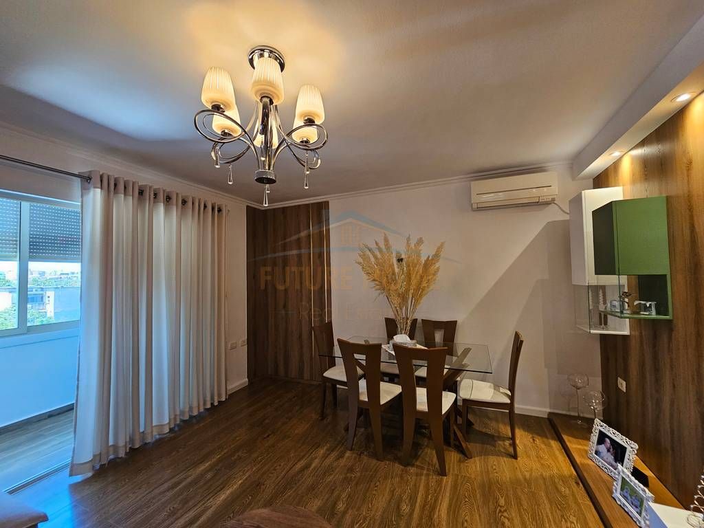 In vendita, Appartamento 2+1, Laprake, Tirana.