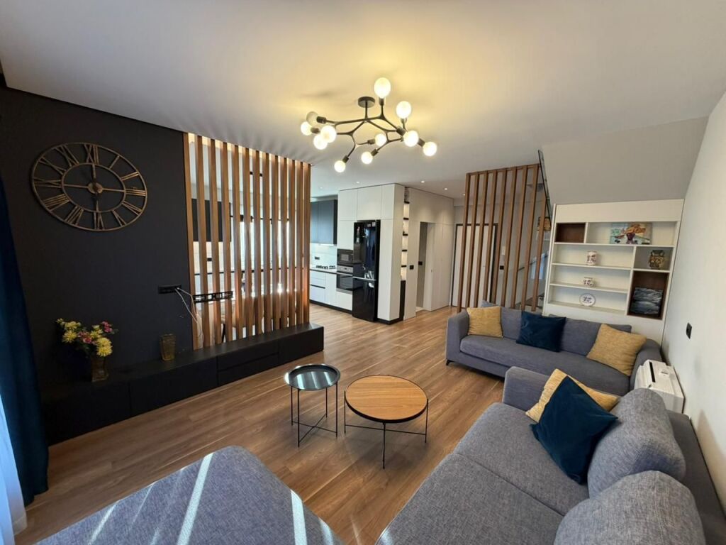 🏡 Duplex 3+1 apartment for rent in the 5 Maj area 💰 70,000 lekë /month