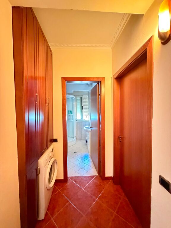 Apartament 2+1 për shitje ,Lungomare Vlorë