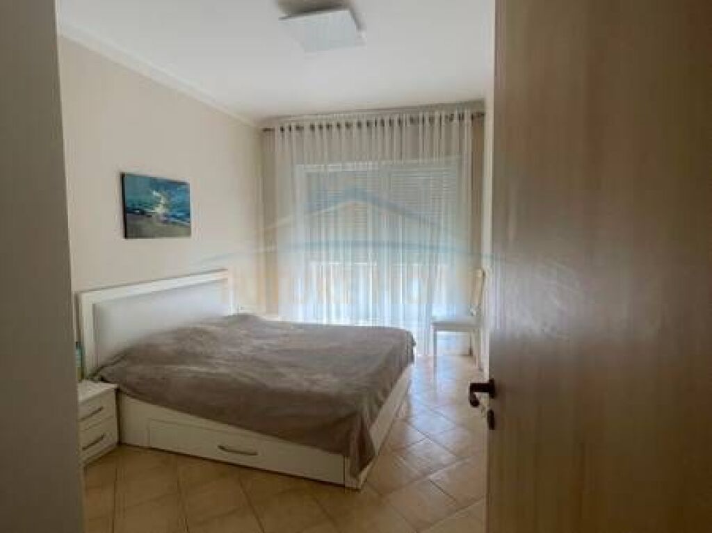 Shitet, Apartament 2+1+Oborr, Gjiri i Lalzit