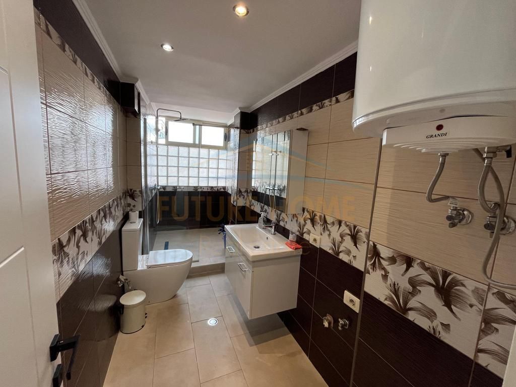 Rent, Business Premises, 21 Dhjetori, Tirane