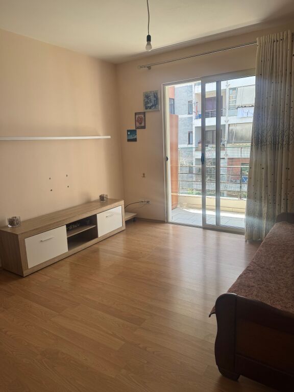 Astir perballe  Viles-L 1+1 apartament me qera  