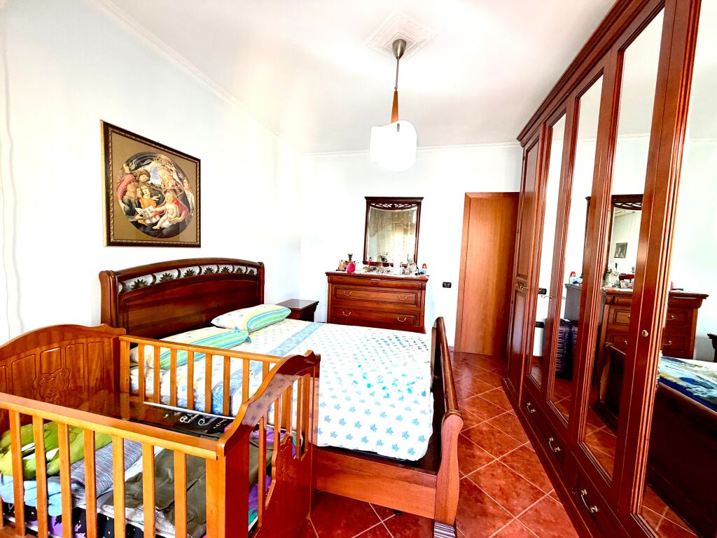 Apartament 2+1 për shitje ,Lungomare Vlorë