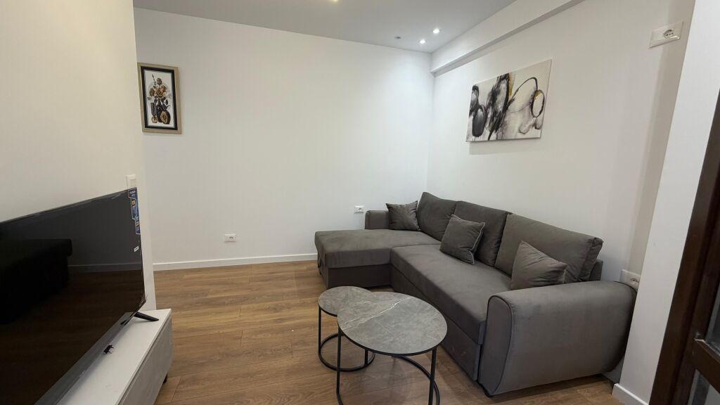 🏡 Affittasi Appartamento 1+1 – Comune di Parigi