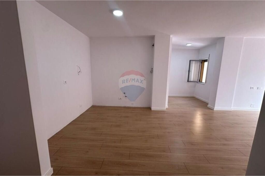 Apartament 2+1 per shitje Ilira Plazh Durres