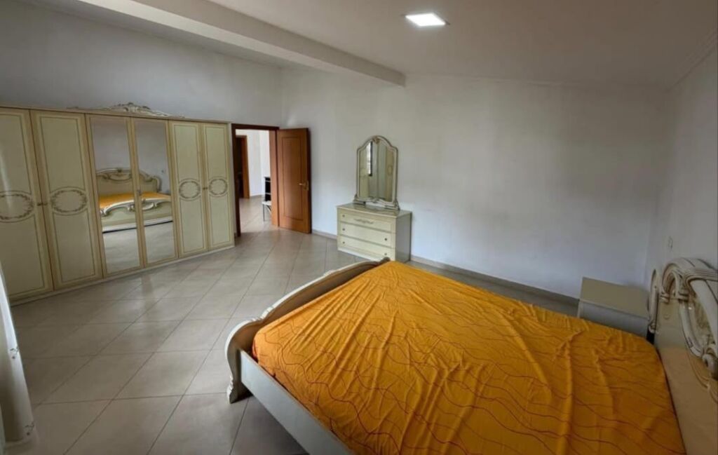 Apartament 3+1 per qira prane Ambasades Amerikane tek Rruga e Elbasanit.
