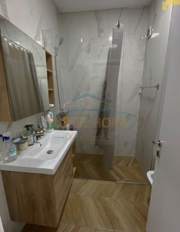 Affitto, Appartamento 1+1, Via Dibrës, Tirana.