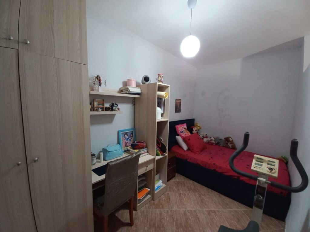 Jepet me qira apartament 3+1