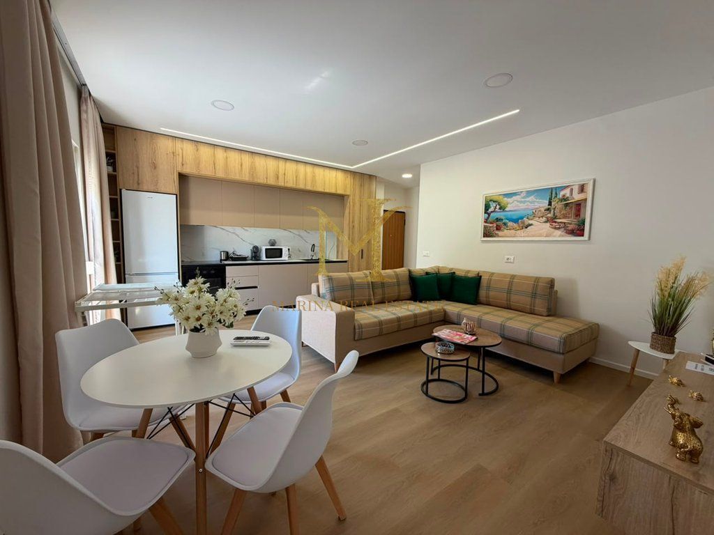 JEPET ME QERA APARTAMENT 1+1 NE PLAZH HEKURUDHA SHUME PRANE ME DETIN!