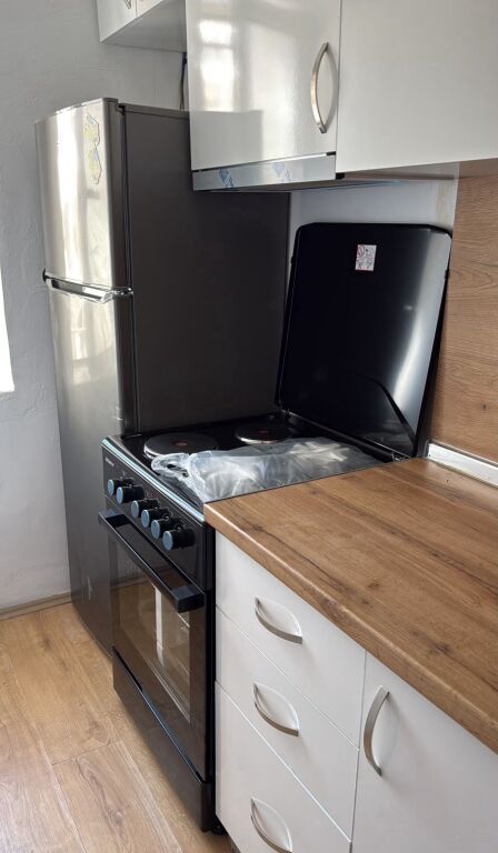 Jepet me qira apartament 1+1 në Rrugën Bardhyl 480 Mije Leke