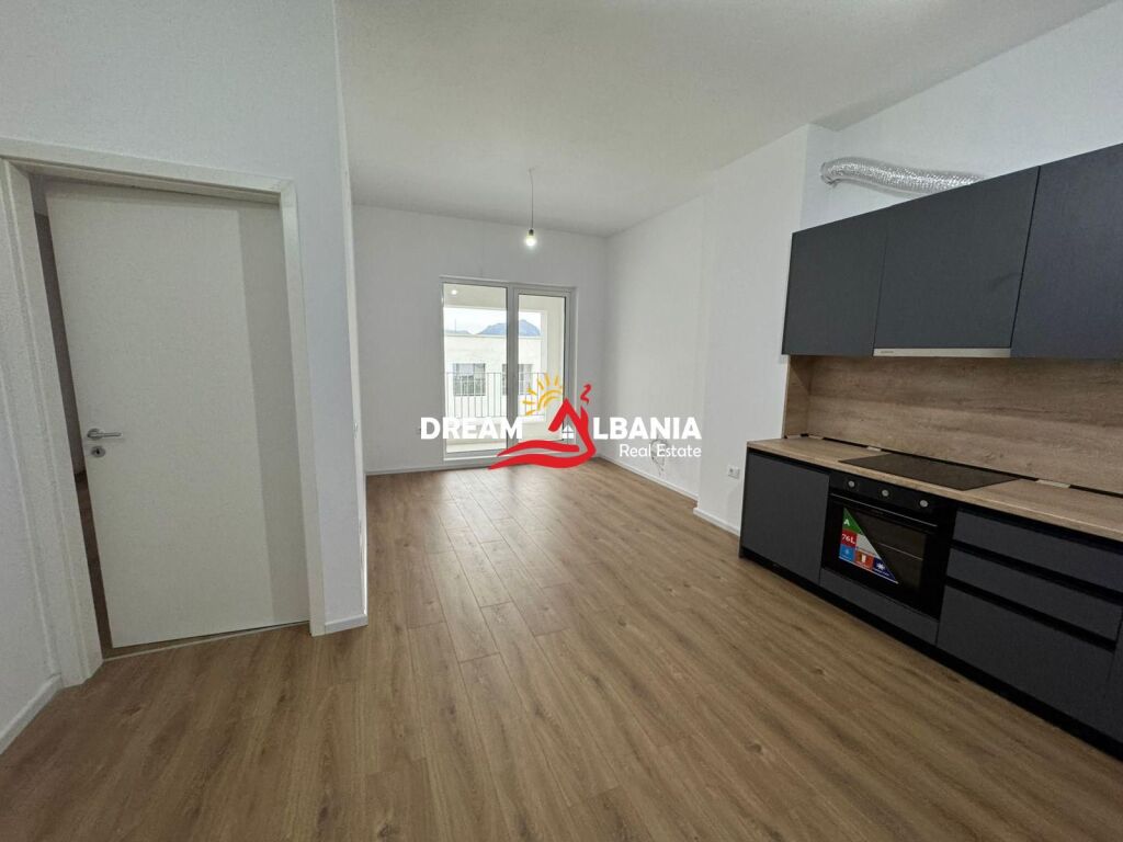 Ufficio in affitto in Ali Dem(ID 42611553)