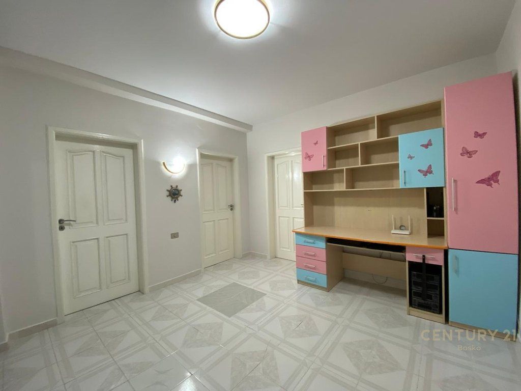 FOR RENT APARTMENT 2+1 NEAR THE TIRANA PROSECUTOR'S OFFICE 700 € /Month
