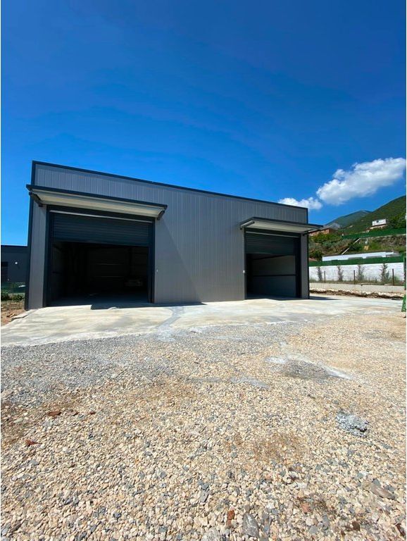 Multifunctional Warehouse for Rent Near Fundjave Ndryshe, Tufine
