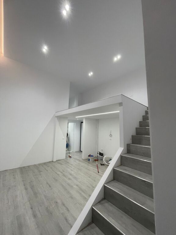 Business premises for rent, Golden Park