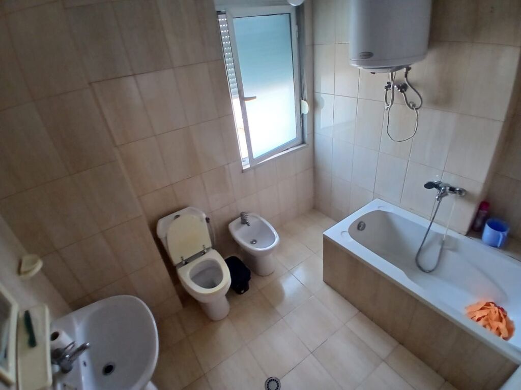 In Affitto Appartamento 2+1+2 Bagni + 2 Balconi