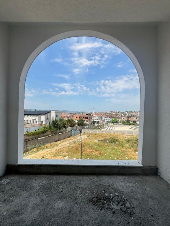 Shiten apartamente 2+1 te Lake Side Residence, Paskuqan