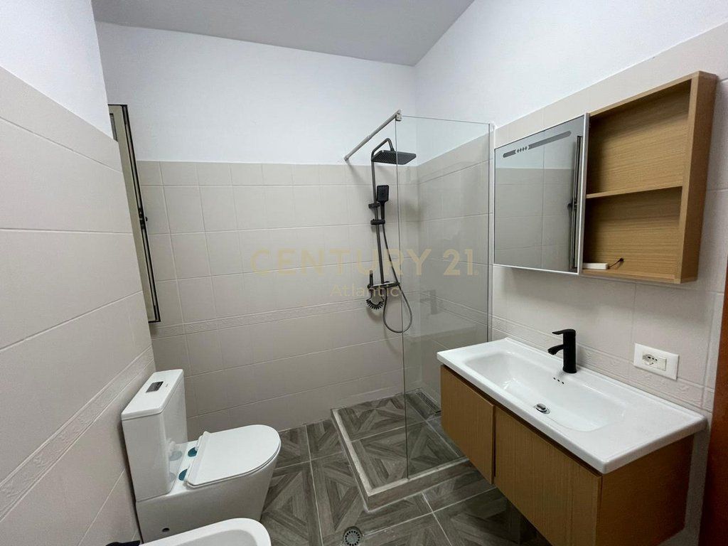 SHITET APARTAMENT 2+1 NE PLAZH ILIRIA DURRES 149,000 €
