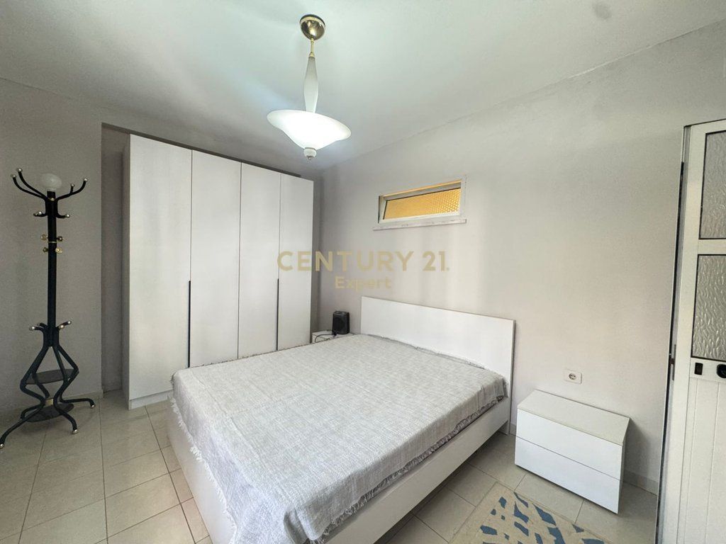JAPIM ME QIRA APARTAMENT 2+1 ZOGU I ZI!