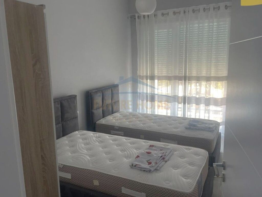 Qera, Apartament 2+1+2+Post Parkim, Materniteti i Ri