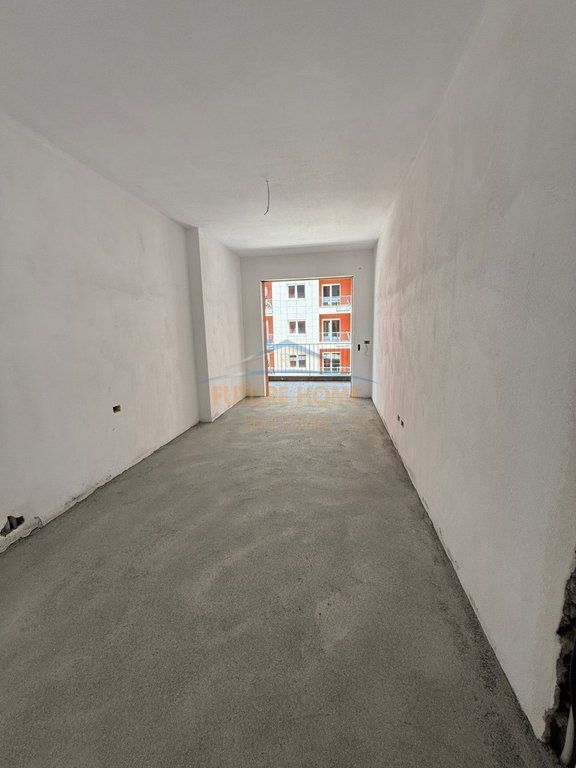 Shitet, Apartament 2+1, Space City, Paskuqan.