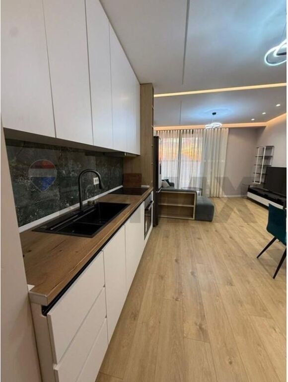 Apartament 2+1+Parkim me qera Mine Peza