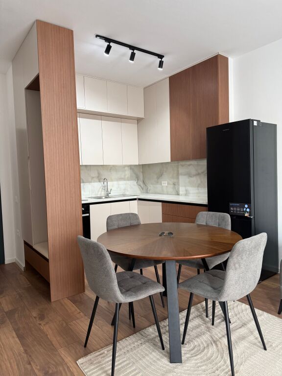 Apartament me qera